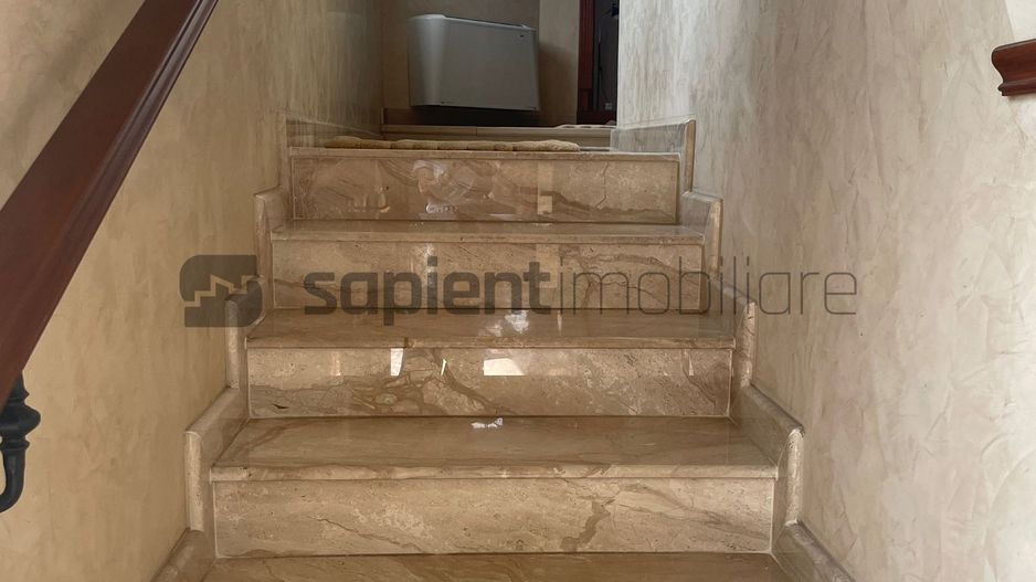 VILA IN ORADEA - Poză 5