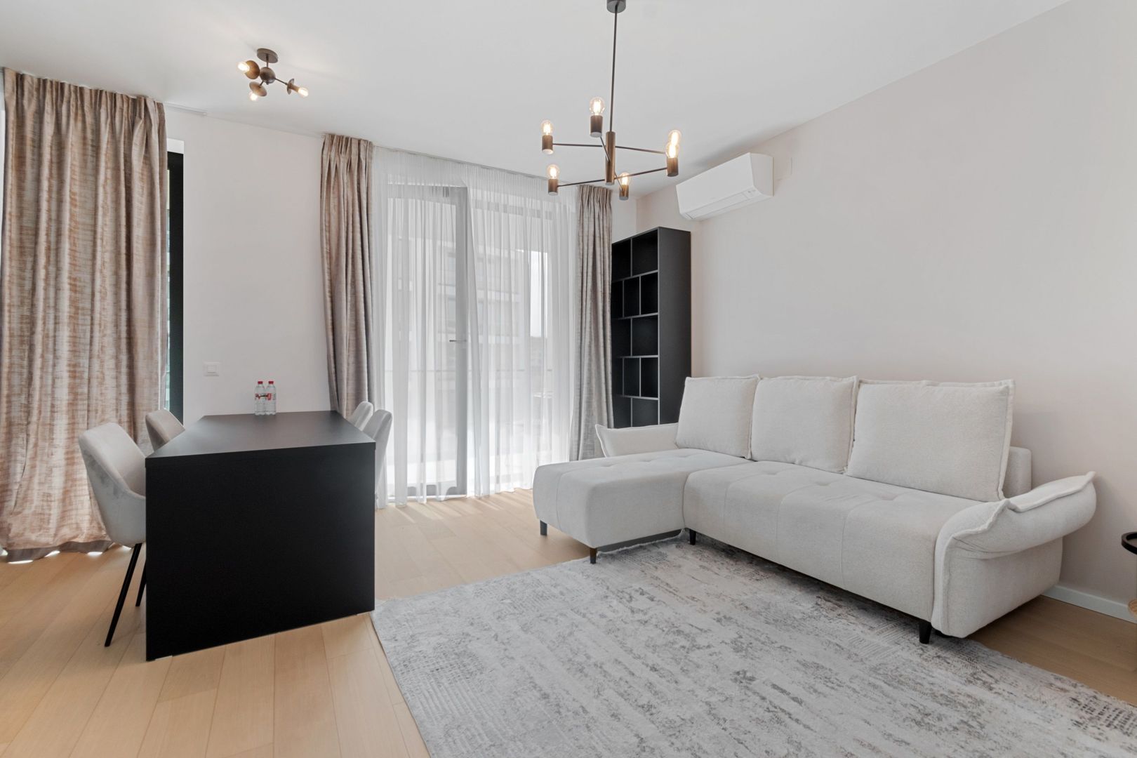 Jandarmeriei- Apartament modern, 2 camere- 59 mp utili-la cheie! - Poză 2