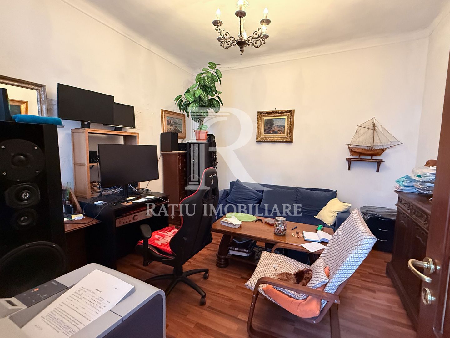 Casă cu 4 Camere de Vânzare | Decebal | Oradea - Poză 1