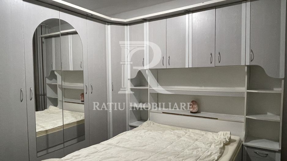 Apartament cu 3 camere | Zona Rogerius | Oradea - Poză 12