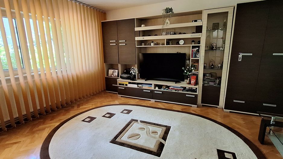 Apartament renovat cu 3 camere - zona Andrei Saguna - Poză 4