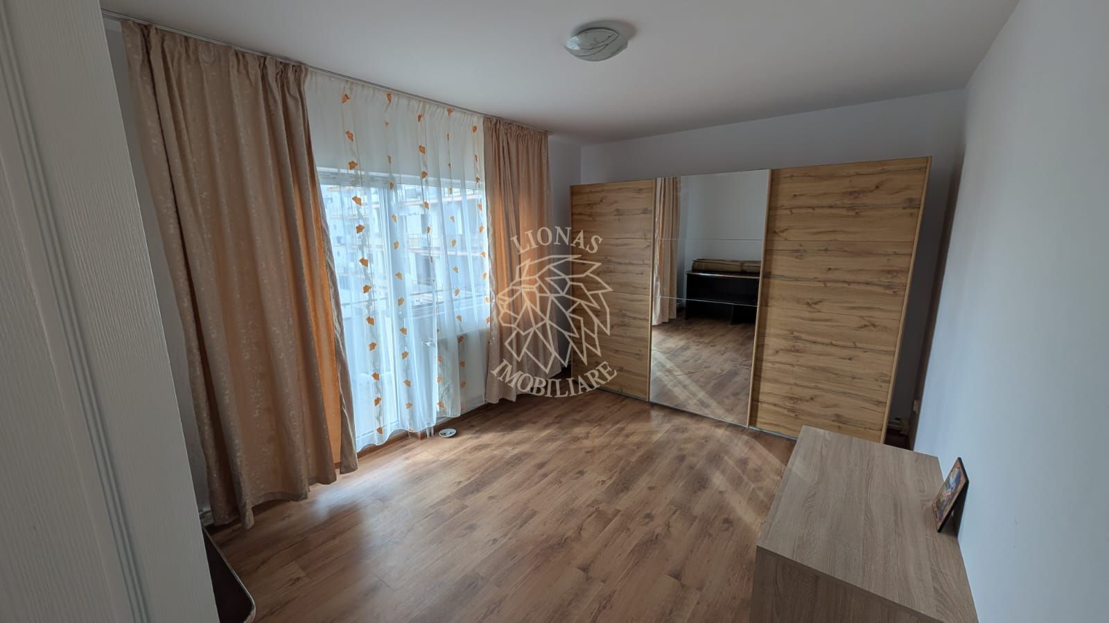 Apartament Nou 2 camere 64 mp+2 balcoane-etaj 3-Zona Pompieri - Poză 2