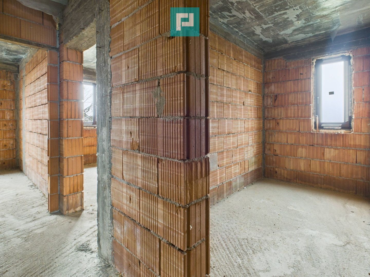 Duplex solid 120 mp, intimitate și calm in Chisoda - Poză 21