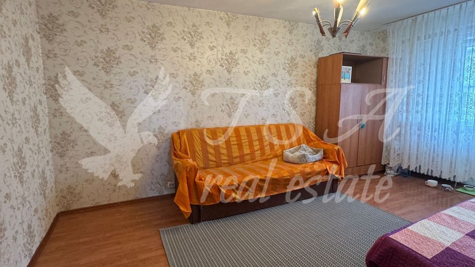Apartament 3 camere, decomandat, zona Rahova - Poză 1