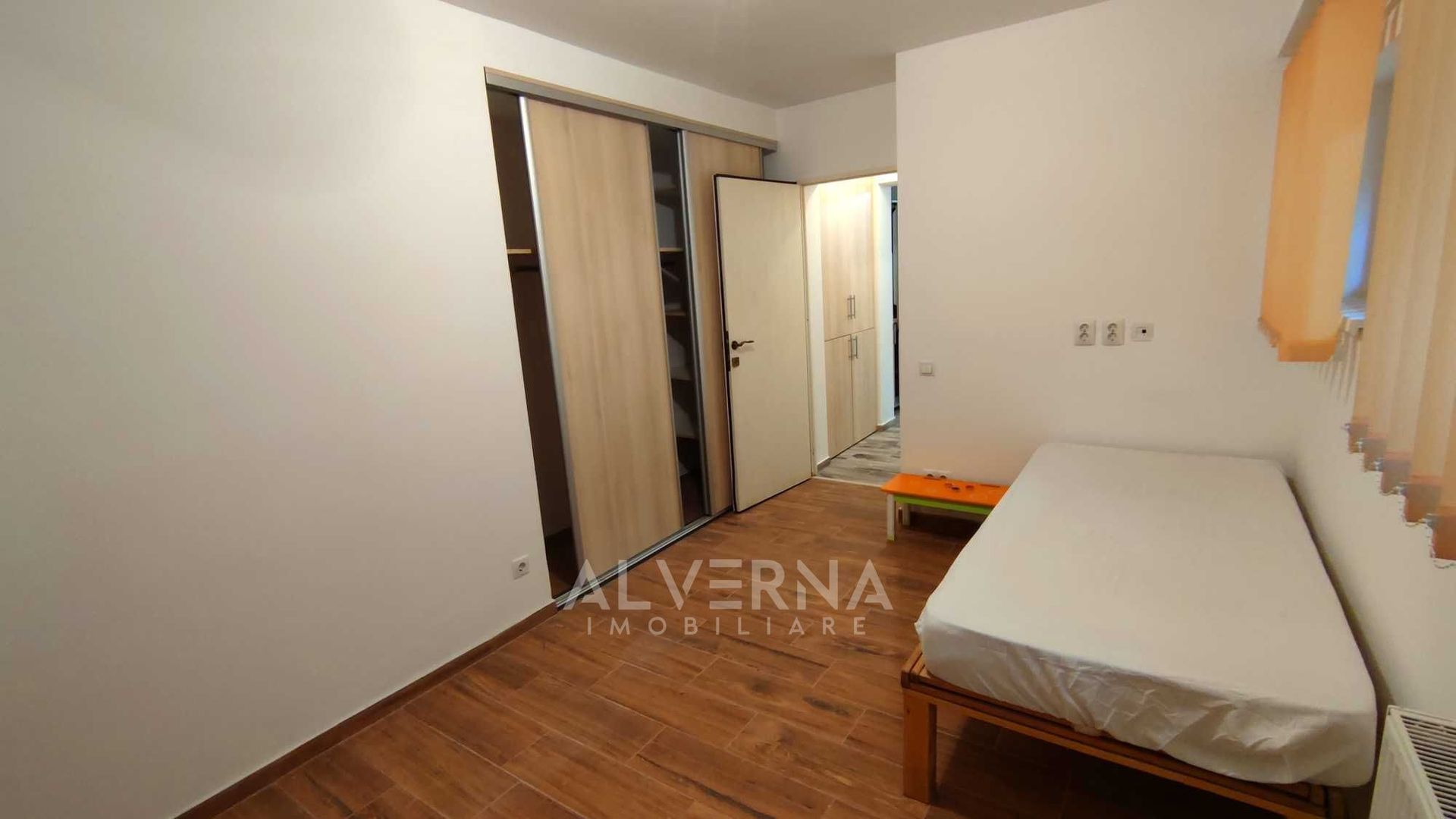 Apartament 5 camere | 105 mp | terasa | parcare | demisol | Campului - Poză 4