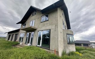 CASĂ LA GRI DE VÂNZARE ÎN MOARA NICA, SUCEAVA | 200.000€ - Poză 1