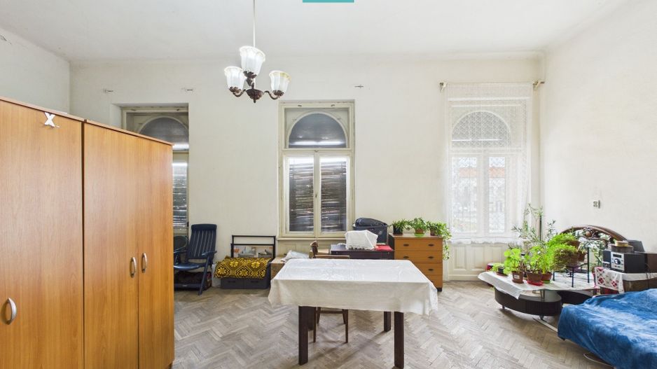 Apartament la casă, 3 camere - P-ța Catedralei - Poză 3