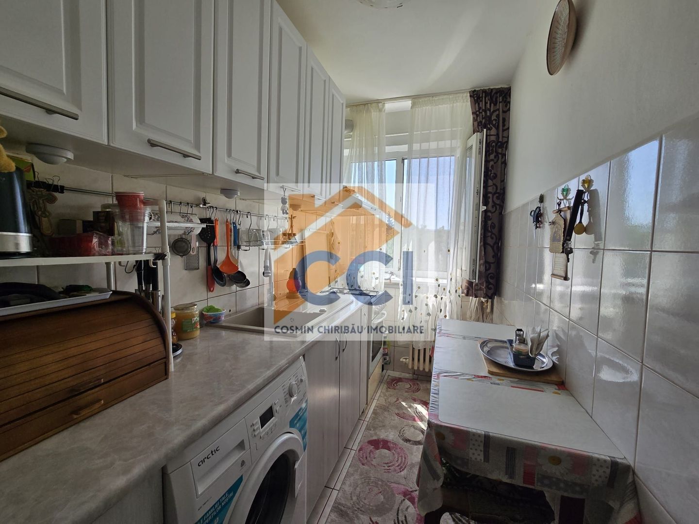 Apartament cu personalitate, logie și boxă – Strada Neptun, nr. 6 - Poză 11