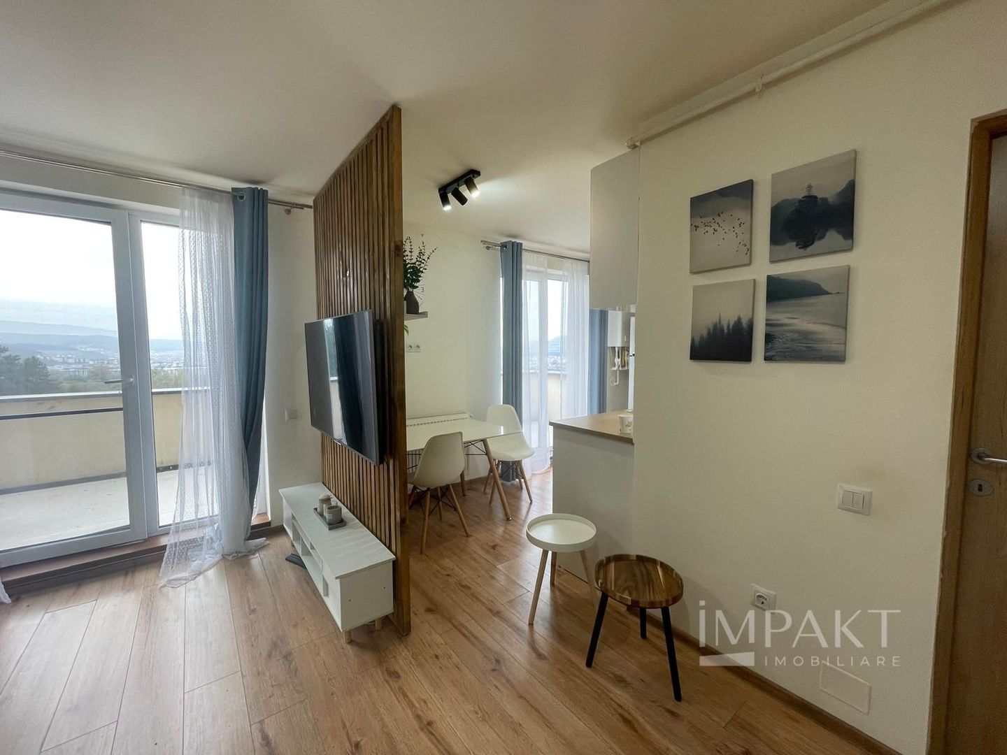 Chirie Apartament 2 camere | 47mp + terasă  21 mp | zona VIVO - Poză 4