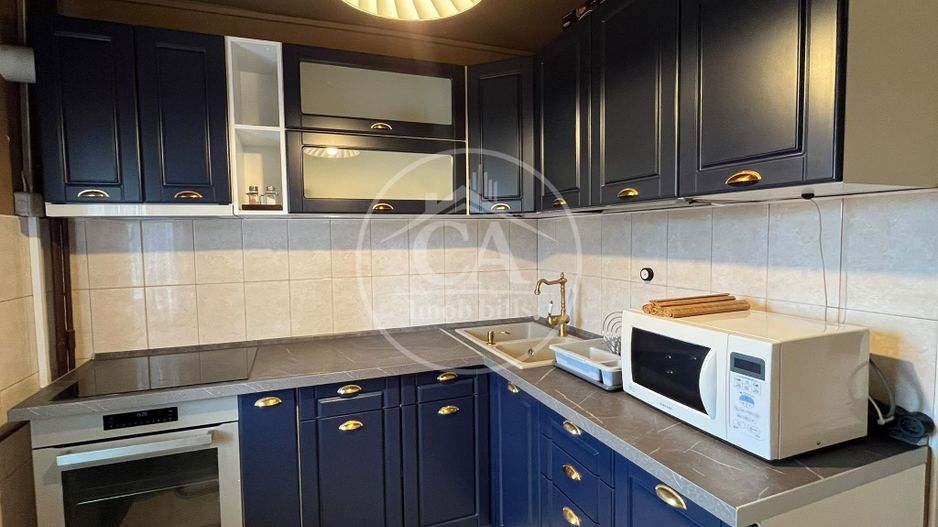 Apartament de închiriat cu 3 camere în zona ultracentrală, Oradea - Poză 8