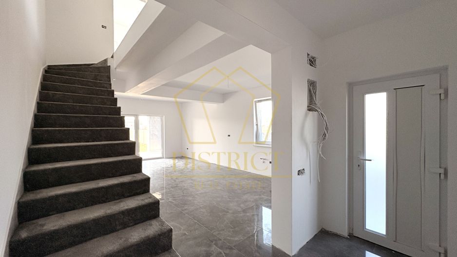 Duplex cu 3 camere, despărțit prin camera tehnica | Mosnita Noua | Barista - Poză 4