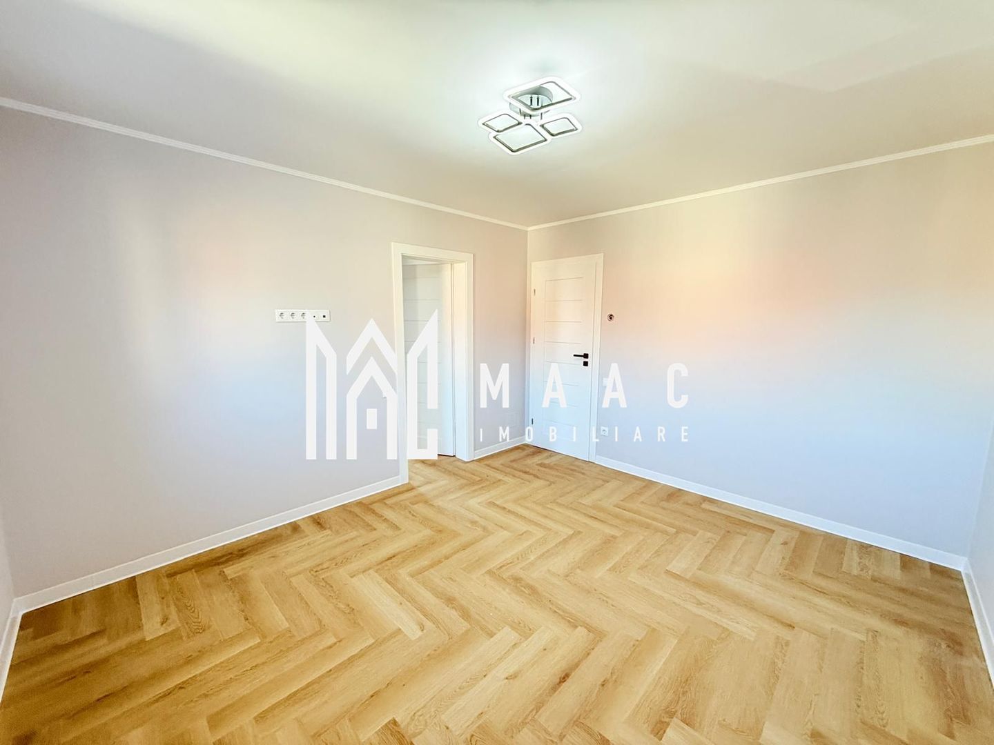 Casa individuala | 4 camere | La cheie | 644 MP | Selimbar - Poză 15