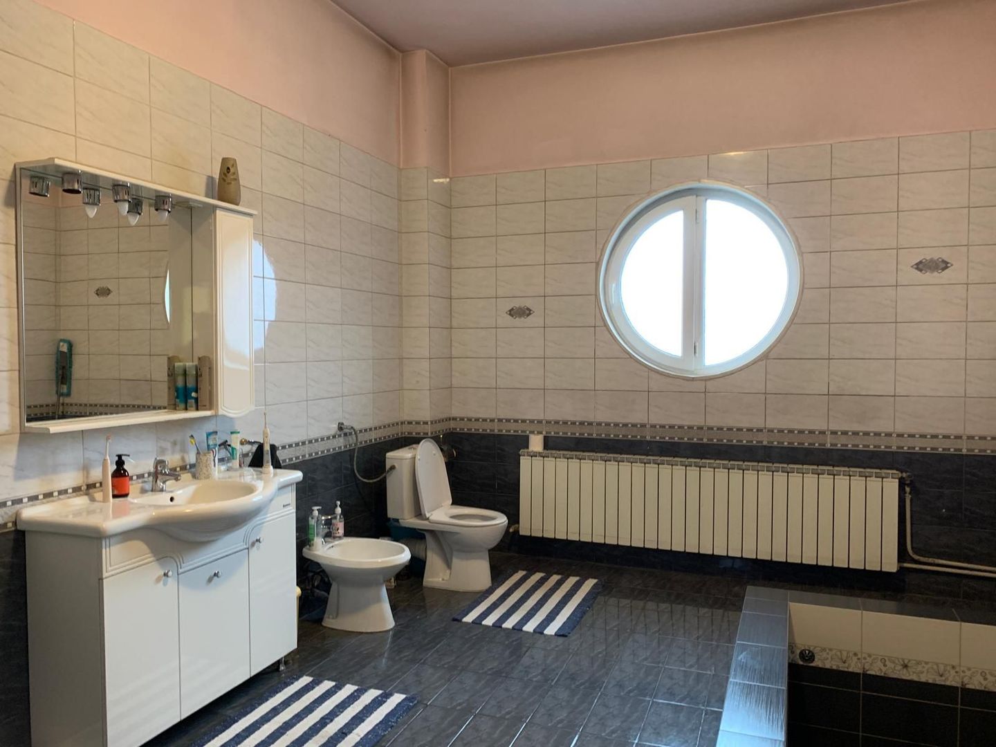 Casa versatila   P+E+M in zona  isorica Sinaia - Poză 18