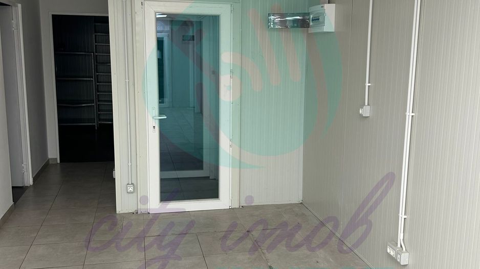 Spatii comerciale cu acces din exterior de inchiriat in PIATA DELFINULUI - Poză 3