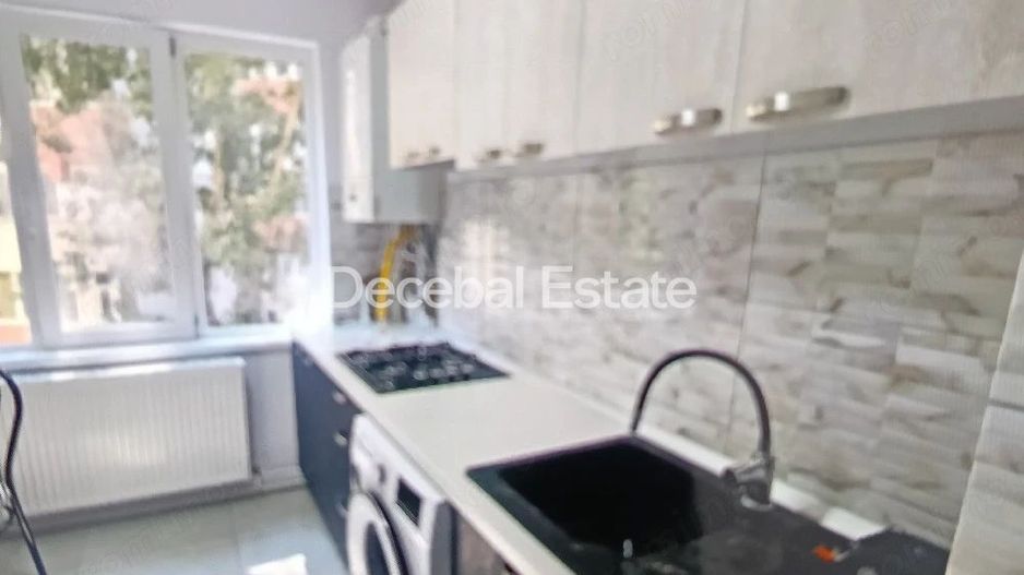 Apartament 3 camere 1978 77mp reabilitat centrala proprie - Poză 2