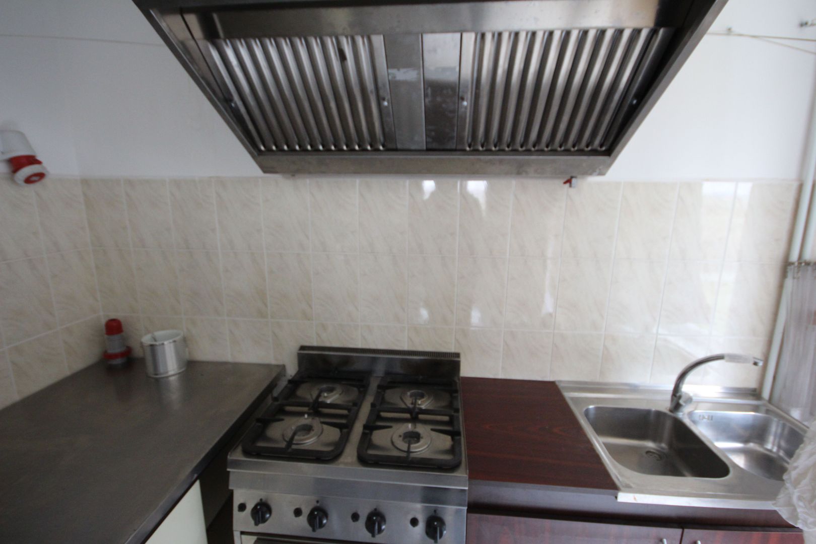 Vila  destinatie camin batrani - Poză 17