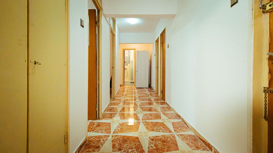 Ideal pentru o familie, toate facilitățile în apropiere - Poză 14