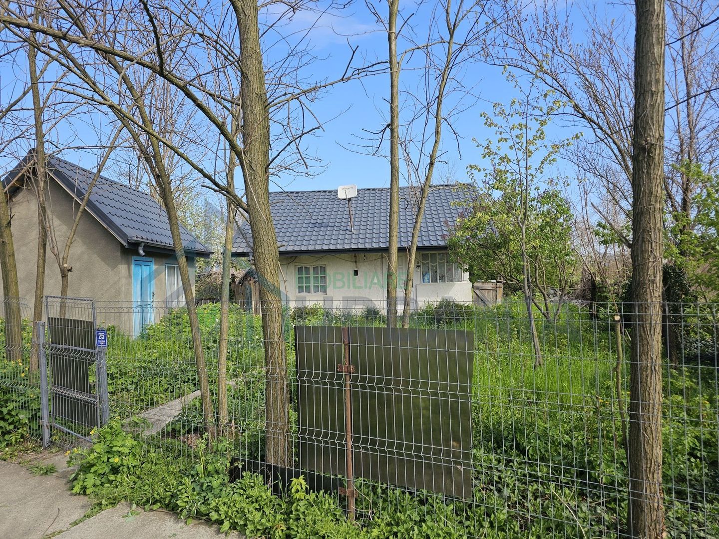 Teren 3300 mp și casă, Hermeziu - Poză 1