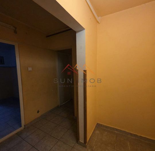 Apartament 2 camere, ultracentral, etaj 1/4, centrala termica, Campina - Poză 5
