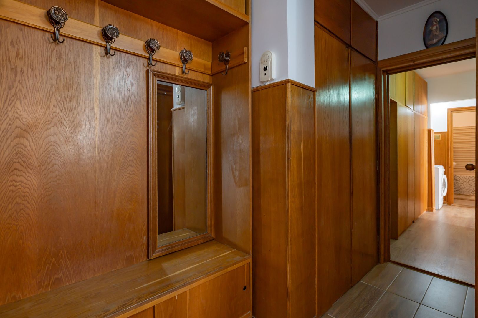 INEL 2 – Dezrobirii – 3 camere decomandate, 2 bai, etaj 3/4, bloc 1987 - Poză 17
