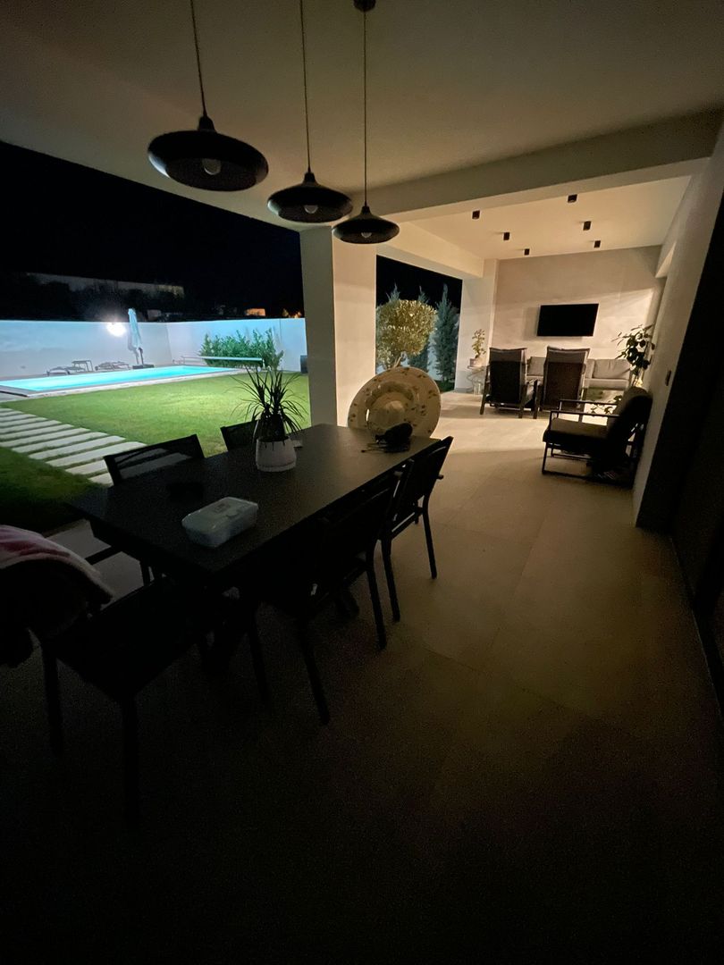 Locuinta individuala exclusivista cu piscina - Dumbravita - Poză 37