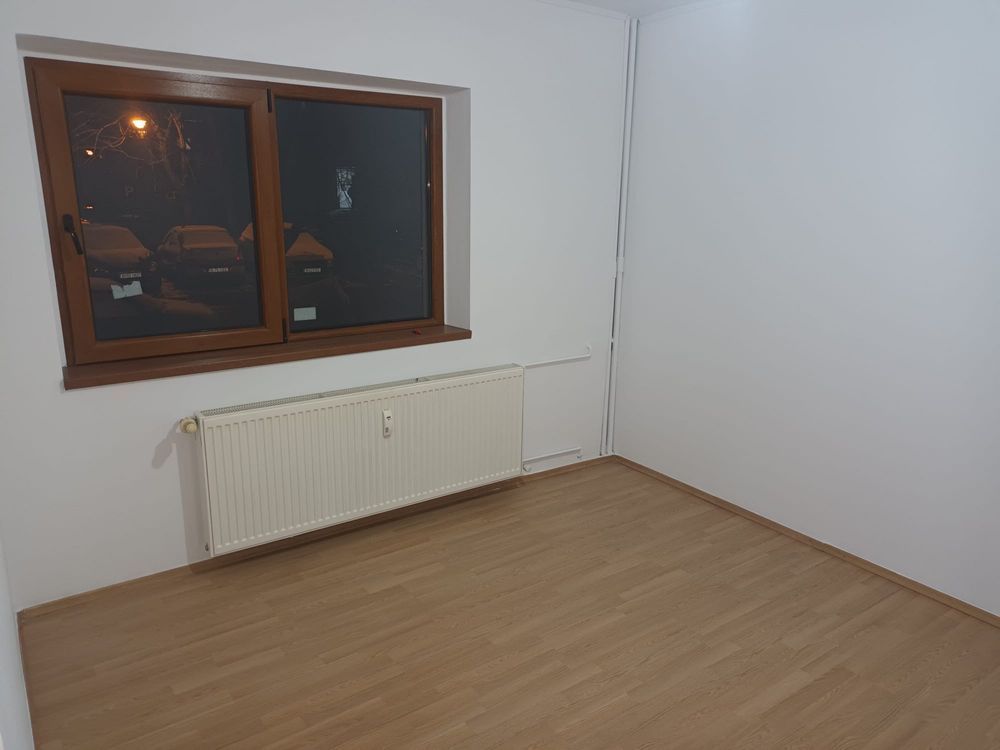 APARTAMENT SPATIOS METROU ZONA EROI REVOLUTIEI - Poză 2