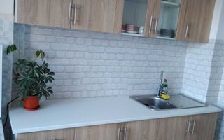 Apartament 2 camere. Cu Centrala proprie. Zona Dimitrie Cantemir. - Poză 3
