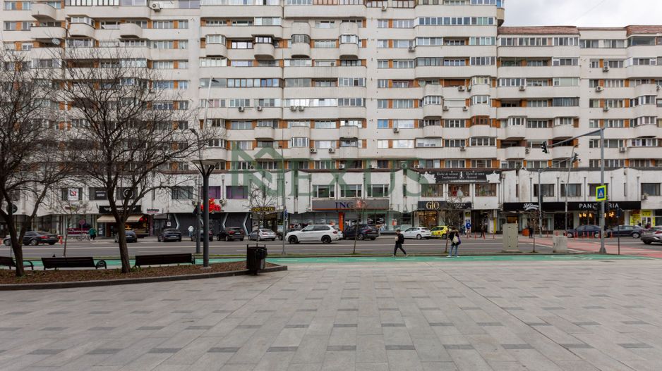 Apartament 3 camere de vânzare, Ultracentral, Bacău - Poză 1