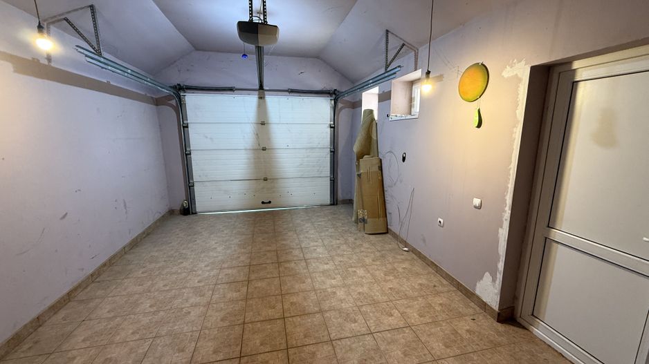 Vila P+1 cu terasă 255 mp + garaj 22,5 mp si teren 417 mp-Berceni ! - Poză 38