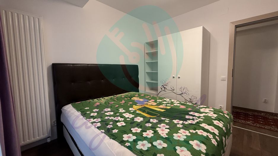 3 camere intr-o cladire cu arhitectura deosebita - Poză 4