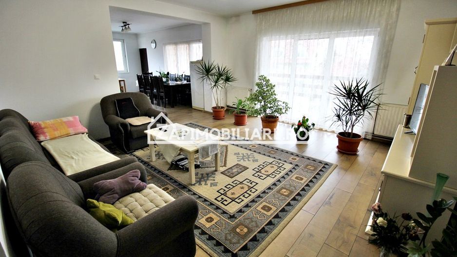 Casa 4 camere+spatiu comercial 420mp.6 bai,720mp teren - Poză 1