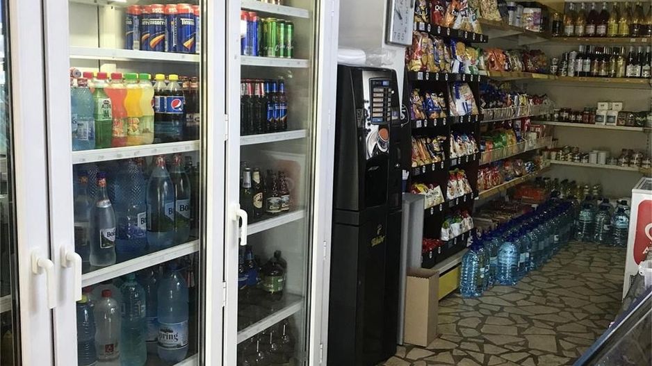 Spatiu com   casa - Sos Petricani - Poză 6