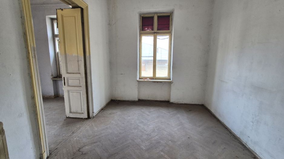 Apartament cu 4 camere 151,40 mp - Unirii - Poză 3