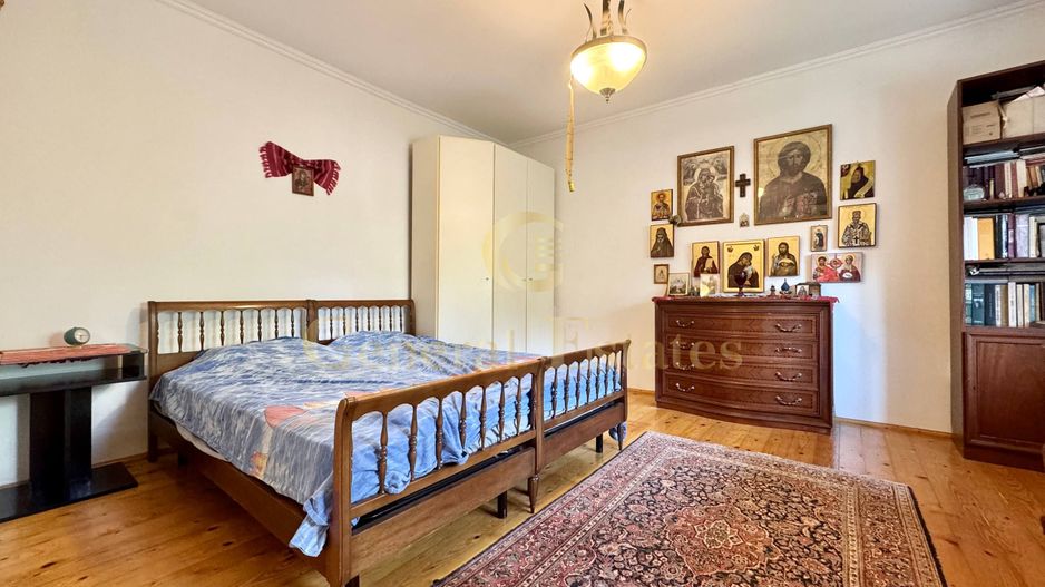 Vânzare Casă  D+P+E - 230 m.p. - Bucium - Poză 13