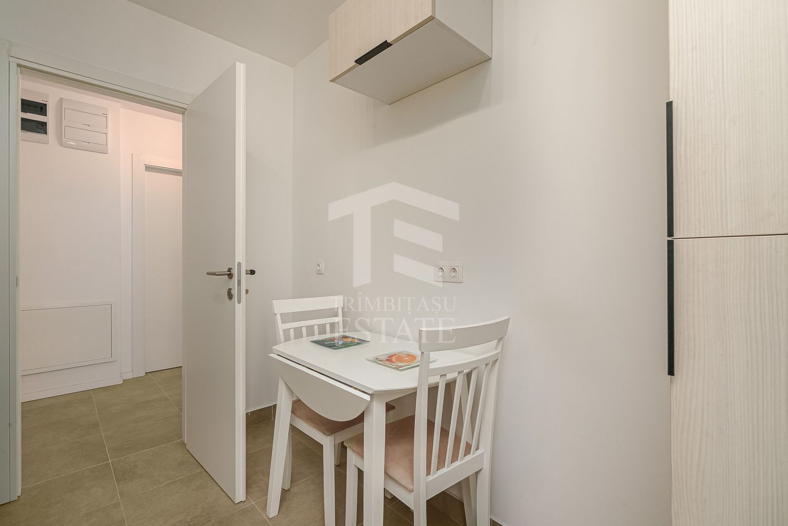 Inchiriere 2 Camere Porsche Pipera - H Pipera Lake, parcare inclusa - Poză 13