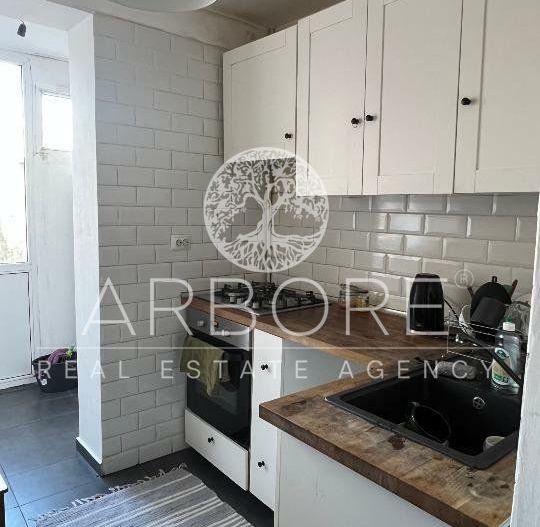 3 camere Titan, langa Parc si Stadionul National - Poză 3