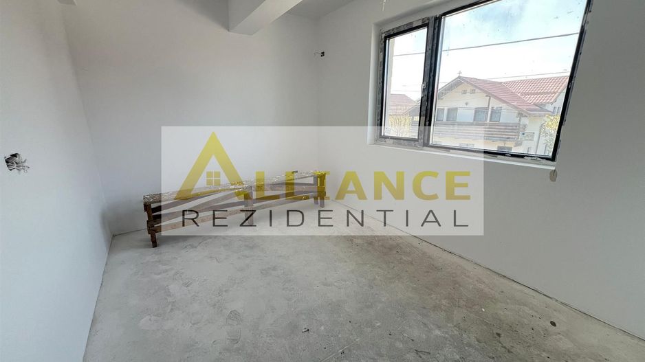 Vila Individuala - 5 camere-3 bai-Strada Miorita-500 M  de STV - Poză 18