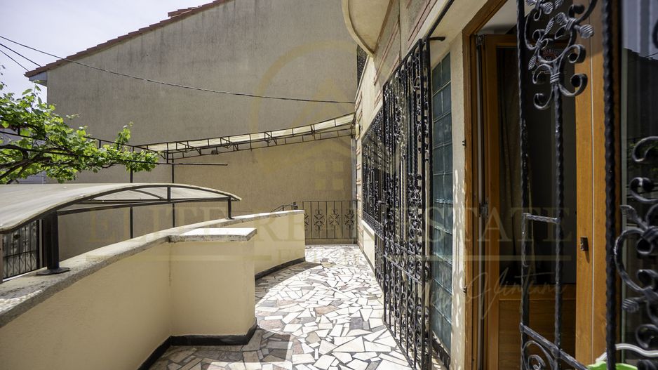 Vila 11 camere in Faleza Nord 400 mp utili, Proprietate rara - Poză 22