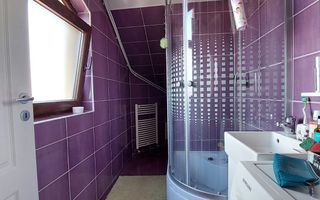 APARTAMENT IN VILA, 4 camere si terasa, Floresti central. - Poză 11