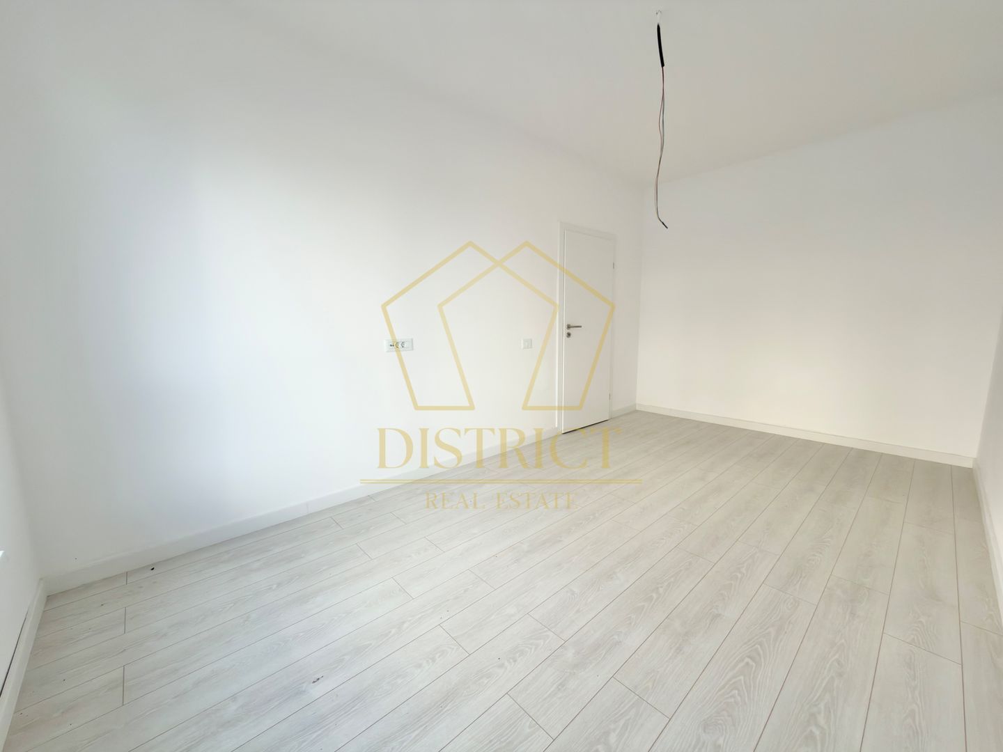 Apartament cu 2 camere, 54 mp utili la parter finalizat la asfalt in Giroc. - Poză 8
