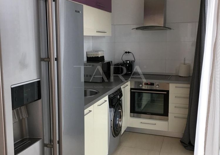 Apartament cu 4 camere, terasă de 97 mp, parcare inclusă. - Poză 2