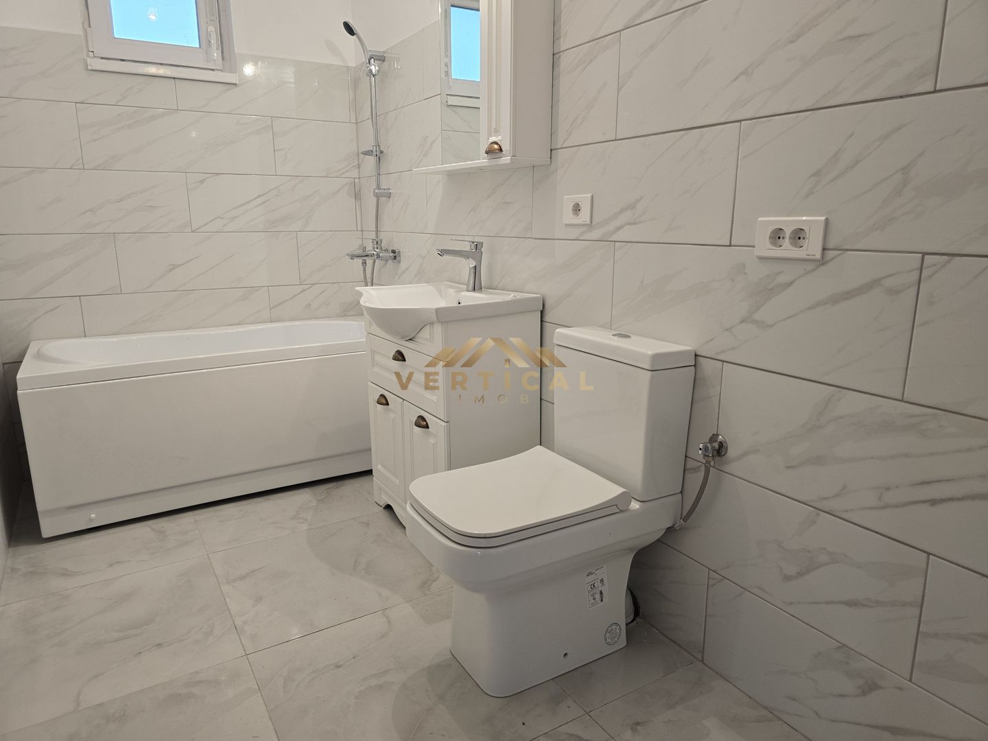 119k€! 3 Camere, 2 Bai, pod, Berceni/Vidra - Poză 5