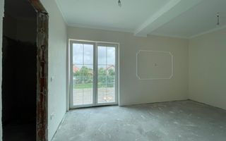Duplex desparțit - 5 camere și 3 băi- Moșnița Nouă - Poză 10