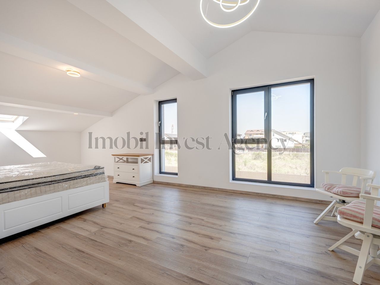 Vila Duplex 5 camere Otopeni - Poză 24