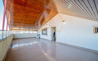 Lazu - Vila de vânzare compusă din P+1E+M. - Poză 51