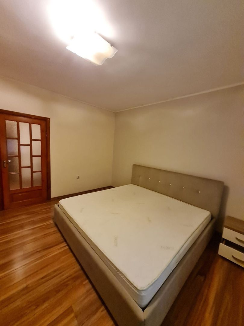 Casa cocheta zona Lipovei - Poză 6
