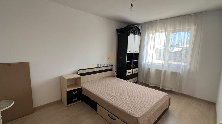 Apartament 3 camere, terasa generoasa, acces metrou Aparatorii Patriei - Poză 3