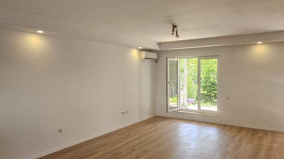 Vila 3 camere in Cosmopolis - Poză 3