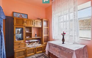 Casă cu 3 camere și teren de 1400 mp în Mișca - Poză 4