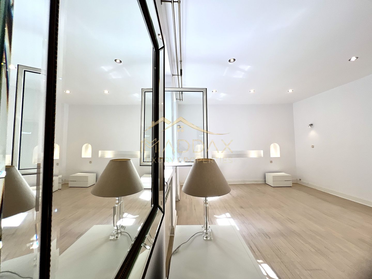 Apartament in Vila | Dorbanti - Capitale | De Vanzare | 1946 - Poză 14